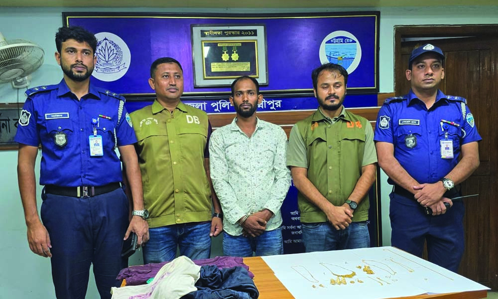 স্বর্ণের লোভে মা-মেয়েকে গলা কেটে হত্যা, মূলহোতা গ্রেপ্তার