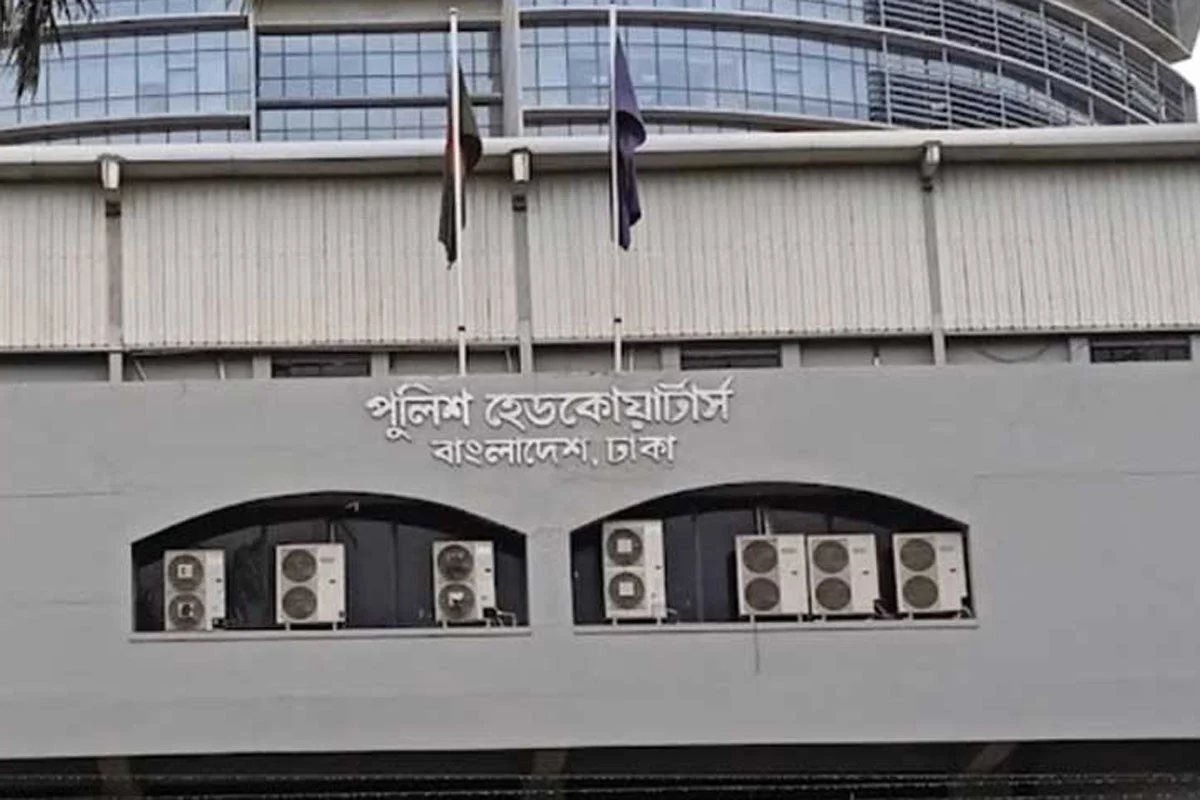 হামলার লক্ষ্যবস্তু হতে পারে পুলিশের গাড়ি, দেশজুড়ে সতর্কতা জারি