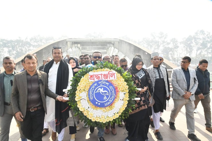 খালেদা জিয়ার কবরে বাংলাদেশ পুলিশ এসোসিয়েশনের শ্রদ্ধা নিবেদন ও দোয়া মাহফিল