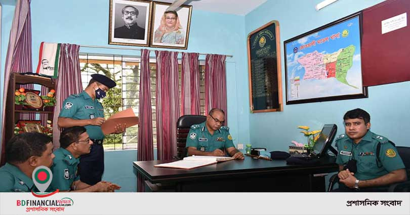 সিলেটে কোতোয়ালি মডেল থানার বার্ষিক পরিদর্শন এসএমপি কমিশনার