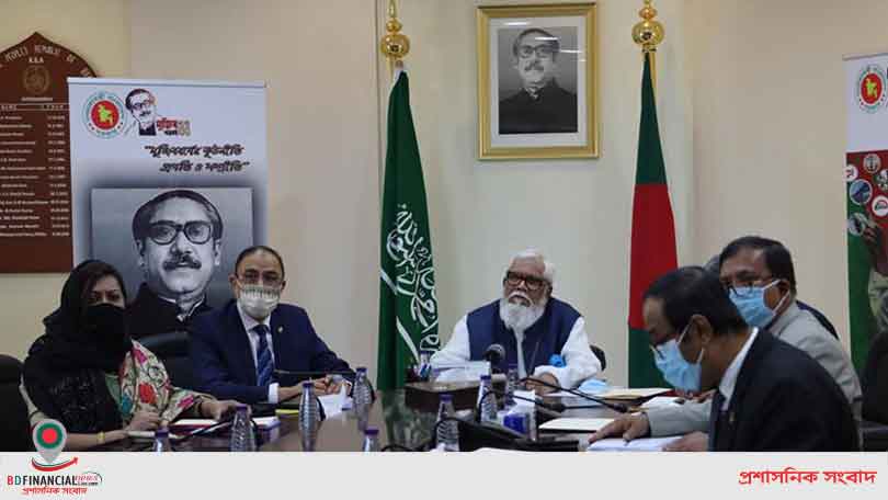 প্রধানমন্ত্রীর শিল্প উপদেষ্টা ও সৌদি বাণিজ্যমন্ত্রীর বৈঠক : সৌদিতে ১৩৭টি পণ্যের শুল্কমুক্ত প্রবেশ সুবিধা চায় বাংলাদেশ