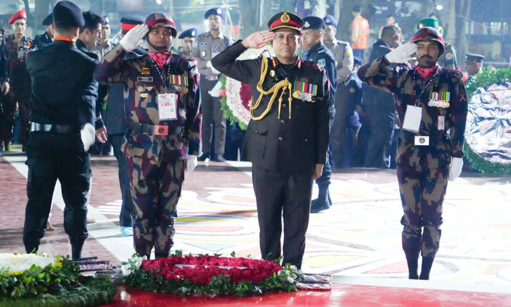 ভাষা শহীদদের প্রতি বিজিবি ডিজির শ্রদ্ধা নিবেদন
