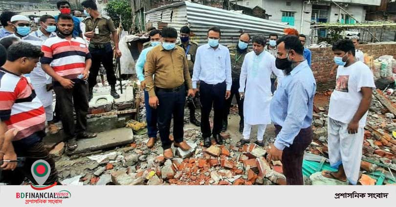 বুড়িগঙ্গার আদি চ্যানেলের উদ্ধারকৃত জায়গার  সীমানা পিলার স্থাপন