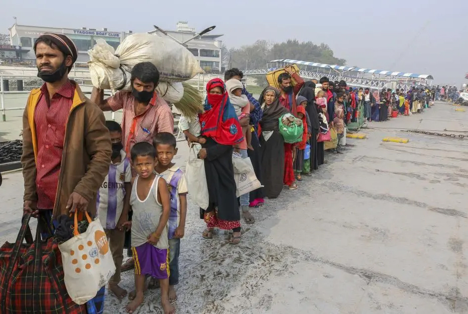 মাদক সন্ত্রাসে বেপরোয়া রোহিঙ্গা
