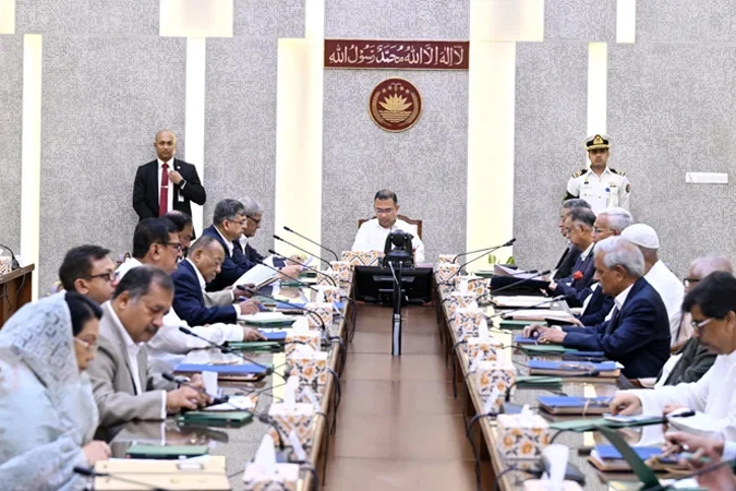 সরকারি ছুটির মধ্যেই সচিবালয়ে মন্ত্রিসভার বৈঠক আজ