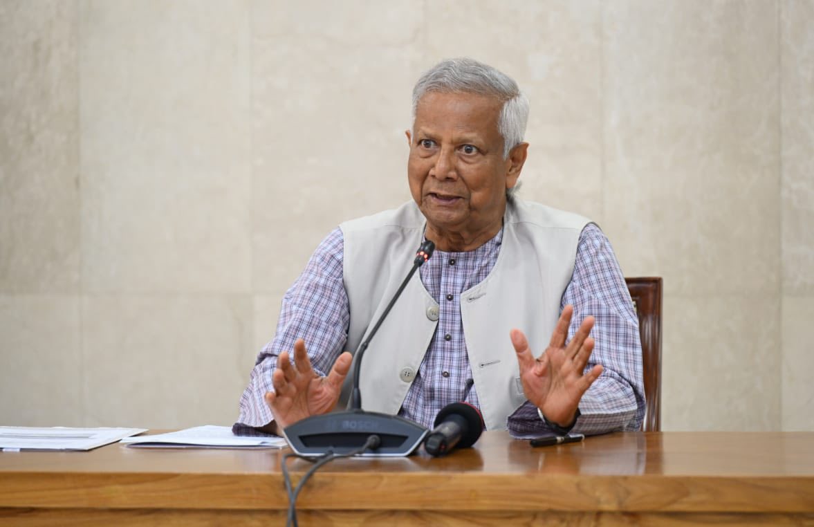 অর্ধেক ব্যয়ে ৩০০ ঘর নির্মাণ: প্রধান উপদেষ্টার প্রশংসা