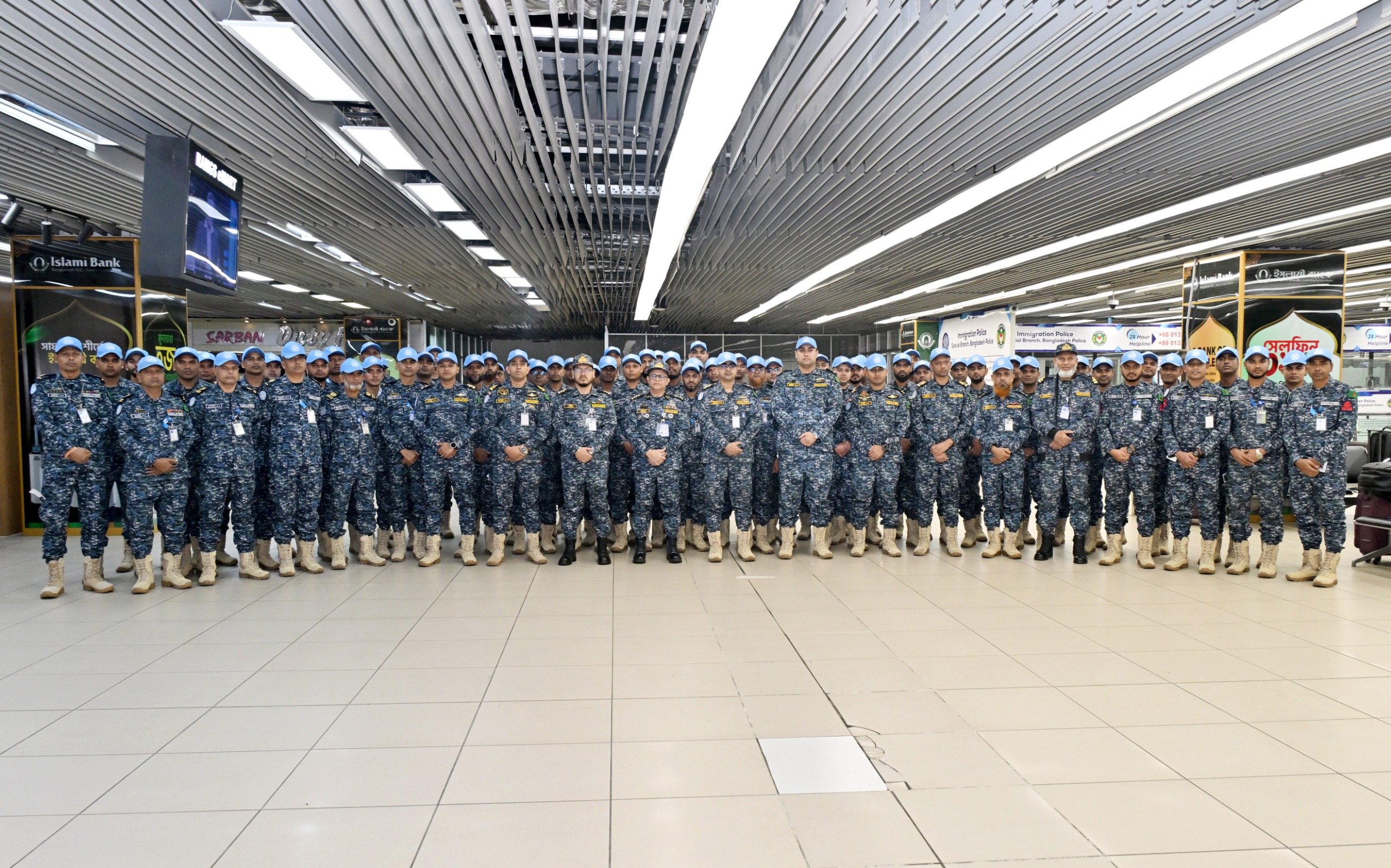 বিশ্ব শান্তি রক্ষায় দক্ষিণ সুদানের উদ্দেশ্যে নৌবাহিনীর সদস্যদের ঢাকা ত্যাগ