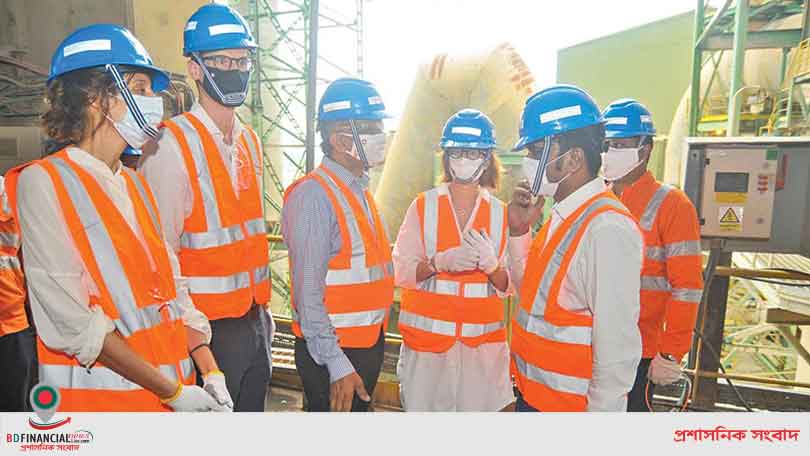 লাফার্জহোলসিমের সুরমা প্লান্ট পরিদর্শন সুইজারল্যান্ডের রাষ্ট্রদূত নাথালি শিউয়াখের