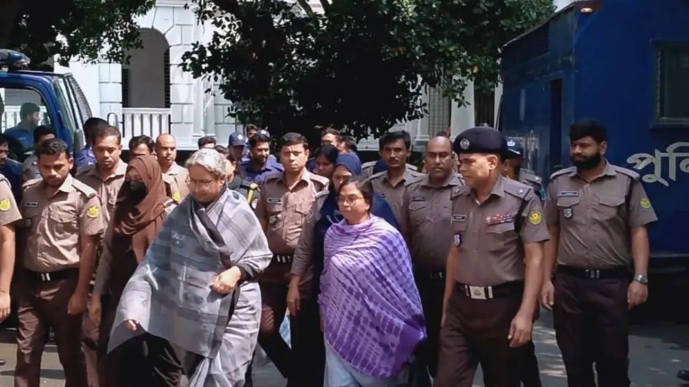ট্রাইব্যুনালে আনা হলো দীপু মনি-রুপা-মোজাম্মেল বাবুকে