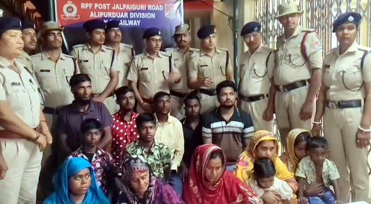 অবৈধভাবে ভারতে প্রবেশ: ১৪ বাংলাদেশি আটক