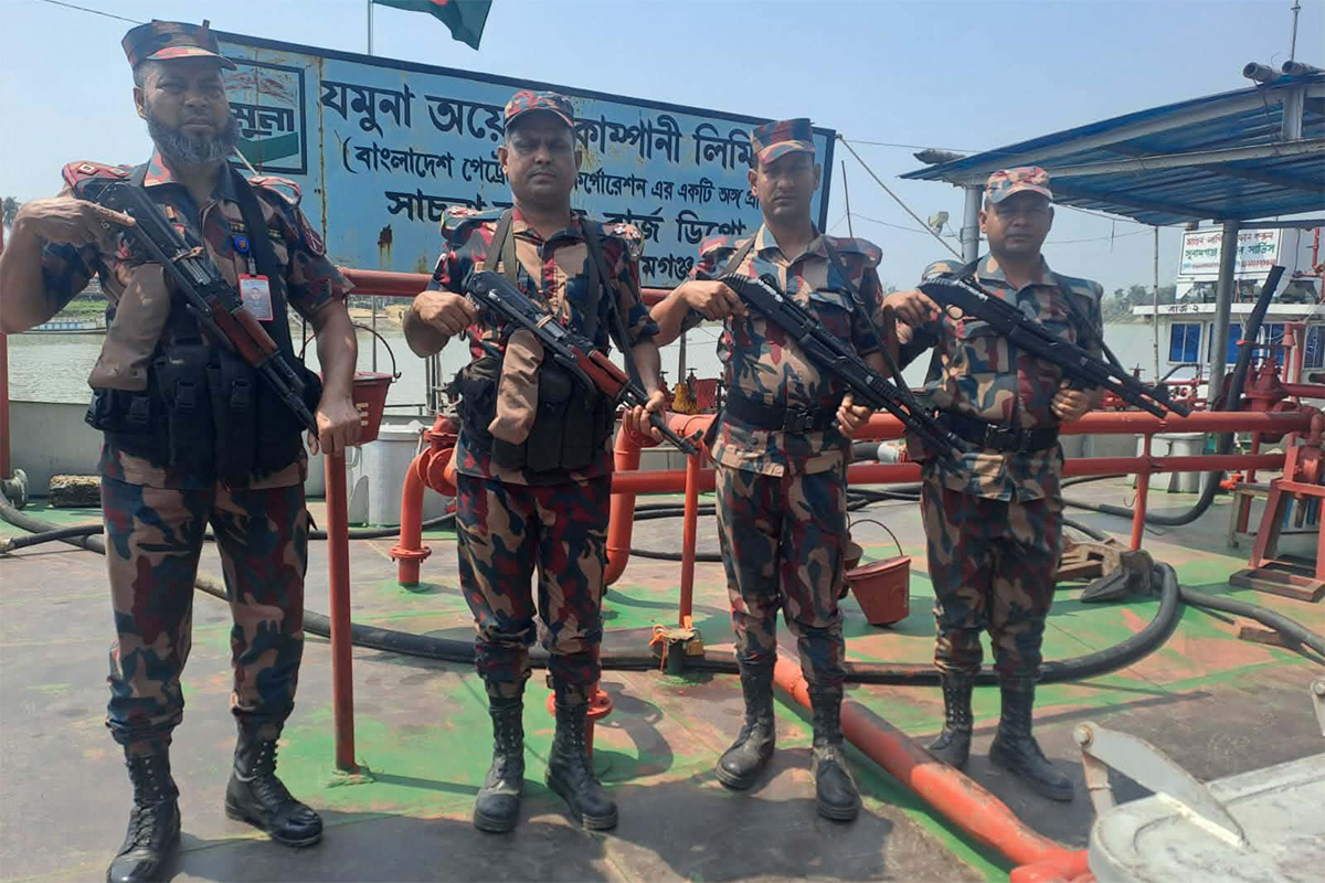 জ্বালানি তেল মজুদ প্রতিরোধ, বিপননে শৃঙ্খলা রক্ষায় দেশের বিভিন্ন ডিপোতে বিজিবি মোতায়েন