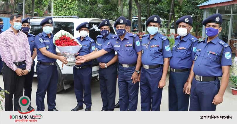 ঢাকা জেলা পুলিশের রিজার্ভ অফিসের বার্ষিক পরিদর্শনে পুলিশ সুপার