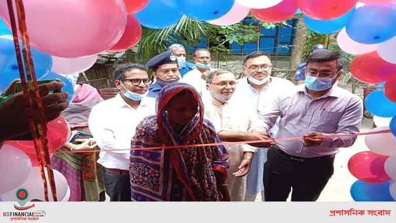 ‘প্রধানমন্ত্রী শেখ হাসিনারে আল্লাহ্ ভালো রাখুক’
