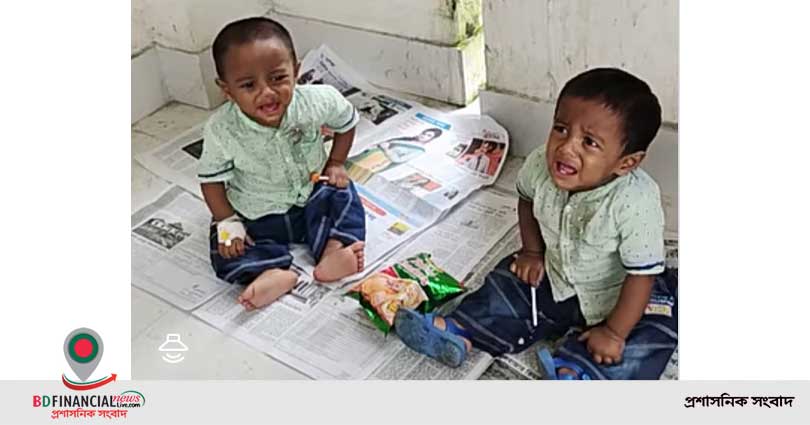 দাদির কোলে গিয়েই কান্না থামল সেই জমজ শিশুর