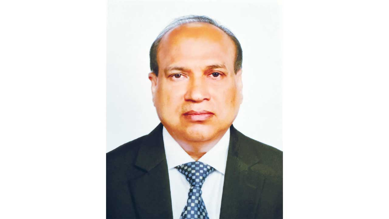 সাবেক সচিব খায়রুল ও স্ত্রী-পুত্রের বিরুদ্ধে ৪০ কোটি টাকার মানিলন্ডারিং মামলা