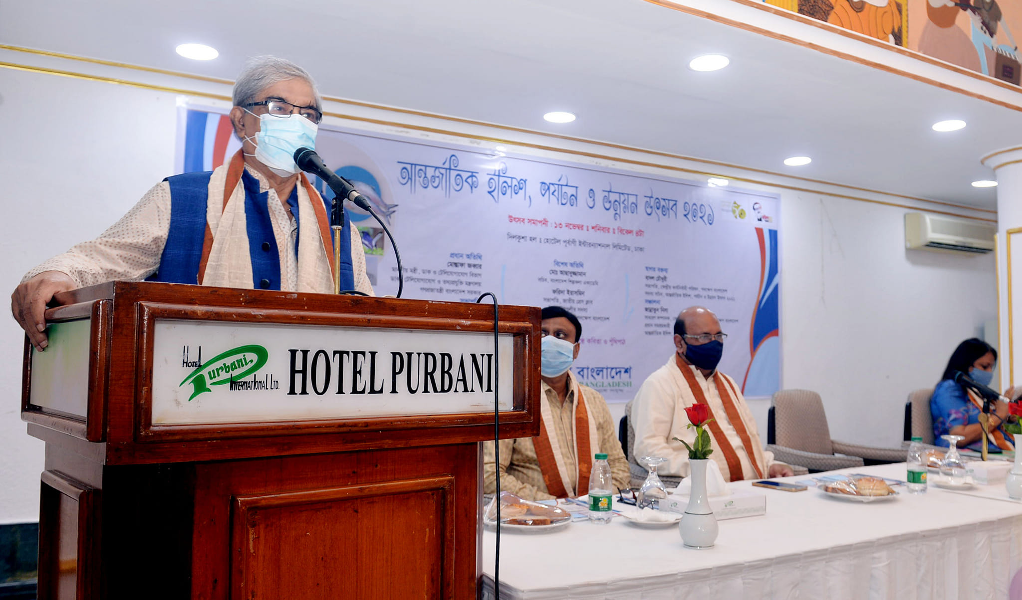 প্রযুক্তির সাথে খাপ খাইয়ে চলতে না পারলে  চরম সংকট অব্যশ্যম্ভাবি: মোস্তাফা জব্বার