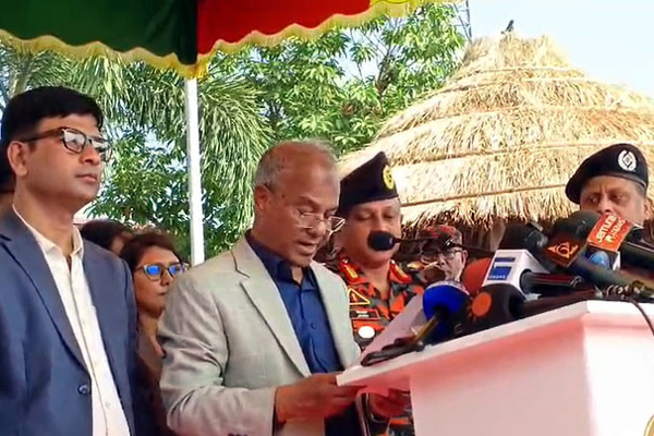 দুর্যোগ মোকাবিলায় স্বেচ্ছাসেবকদের ভূমিকা জাতিকে এগিয়ে নিয়ে যায়: স্বরাষ্ট্র উপদেষ্টা