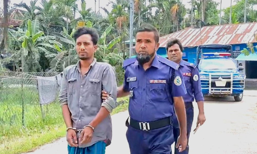 ভোলায় গৃহবধূকে দলবদ্ধ ধর্ষণের পর মালামাল লুট, গ্রেপ্তার ১