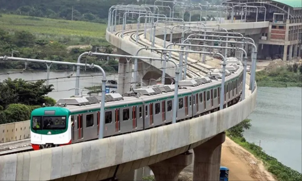 সাময়িক বন্ধের পর চালু হলো মেট্রো রেল