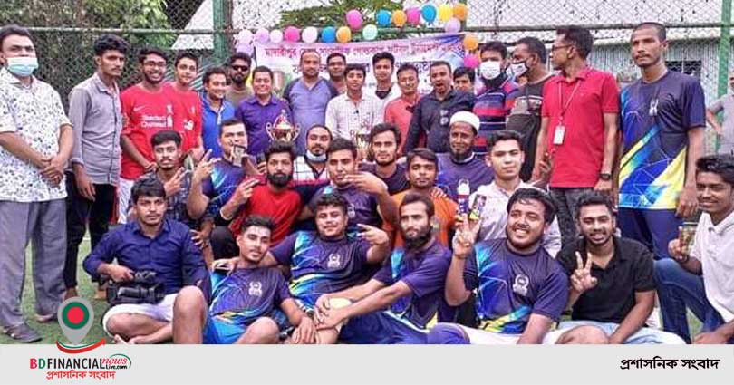 মাদারীপুরের সাংবাদিকদের নির্মল বিনোদন দিয়েছে ফুটবল টুর্নামেন্টটি