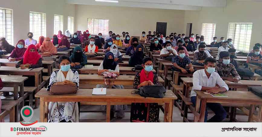 ঝালকাঠিতে স্বাস্থ্যবিধি মেনে শিক্ষা প্রতিষ্ঠানে পাঠদান শুরু