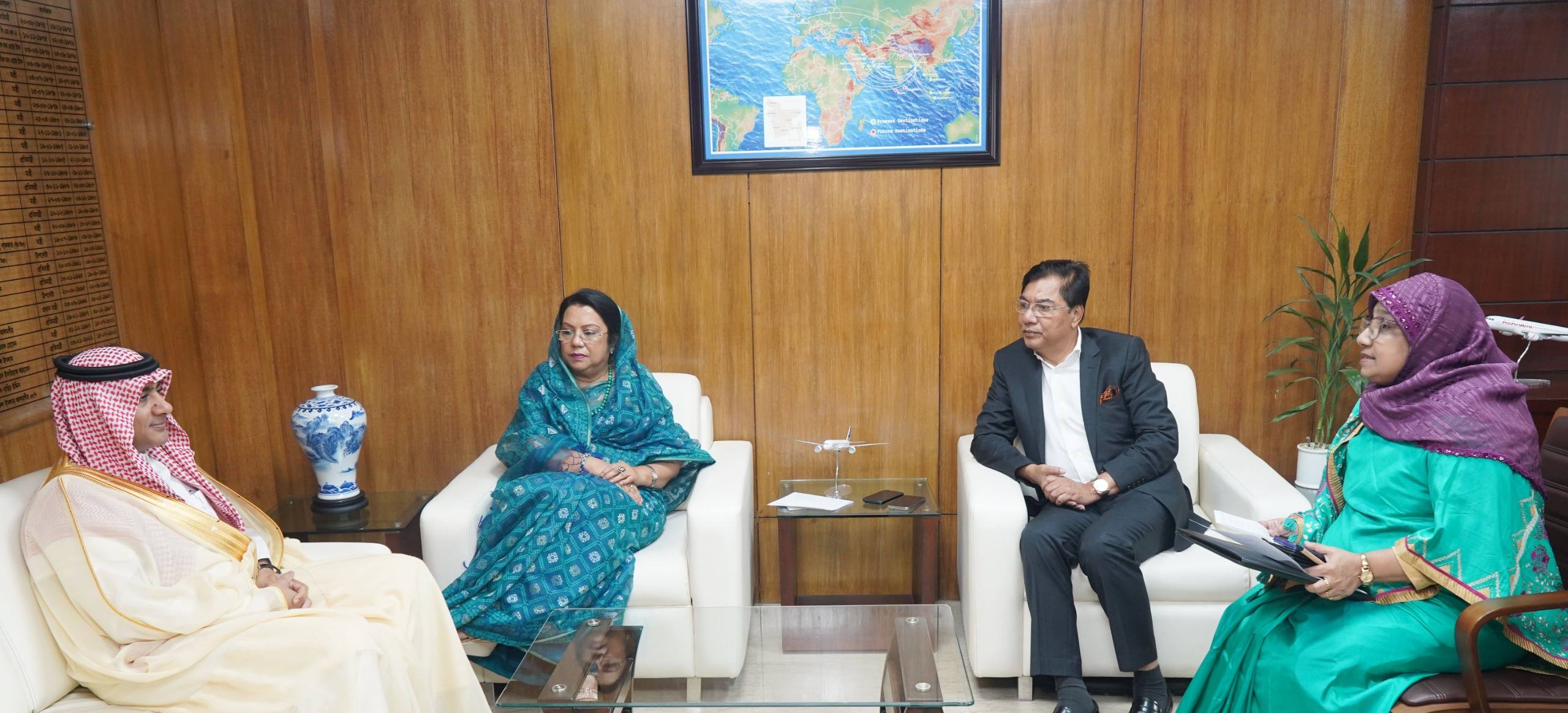 বেসামরিক বিমান পরিবহন ও পর্যটন মন্ত্রী ও প্রতিমন্ত্রীর সঙ্গে বাংলাদেশে নিযুক্ত সৌদি রাষ্ট্রদূতের সৌজন্য সাক্ষাৎ