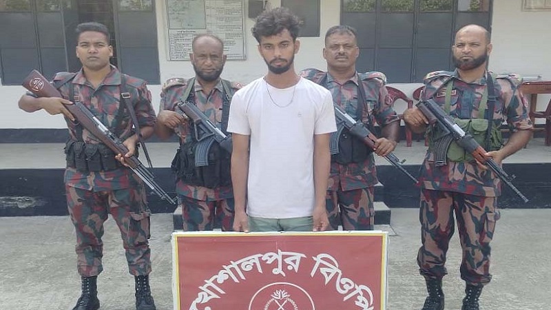 ঝিনাইদহের মহেশপুর সীমান্ত থেকে ১৭ জন আটক