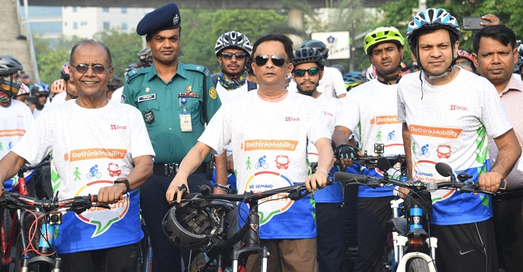 রাজধানীতে ধারণক্ষমতার ছয়গুণ যানবাহন: ডিএমপি কমিশনার