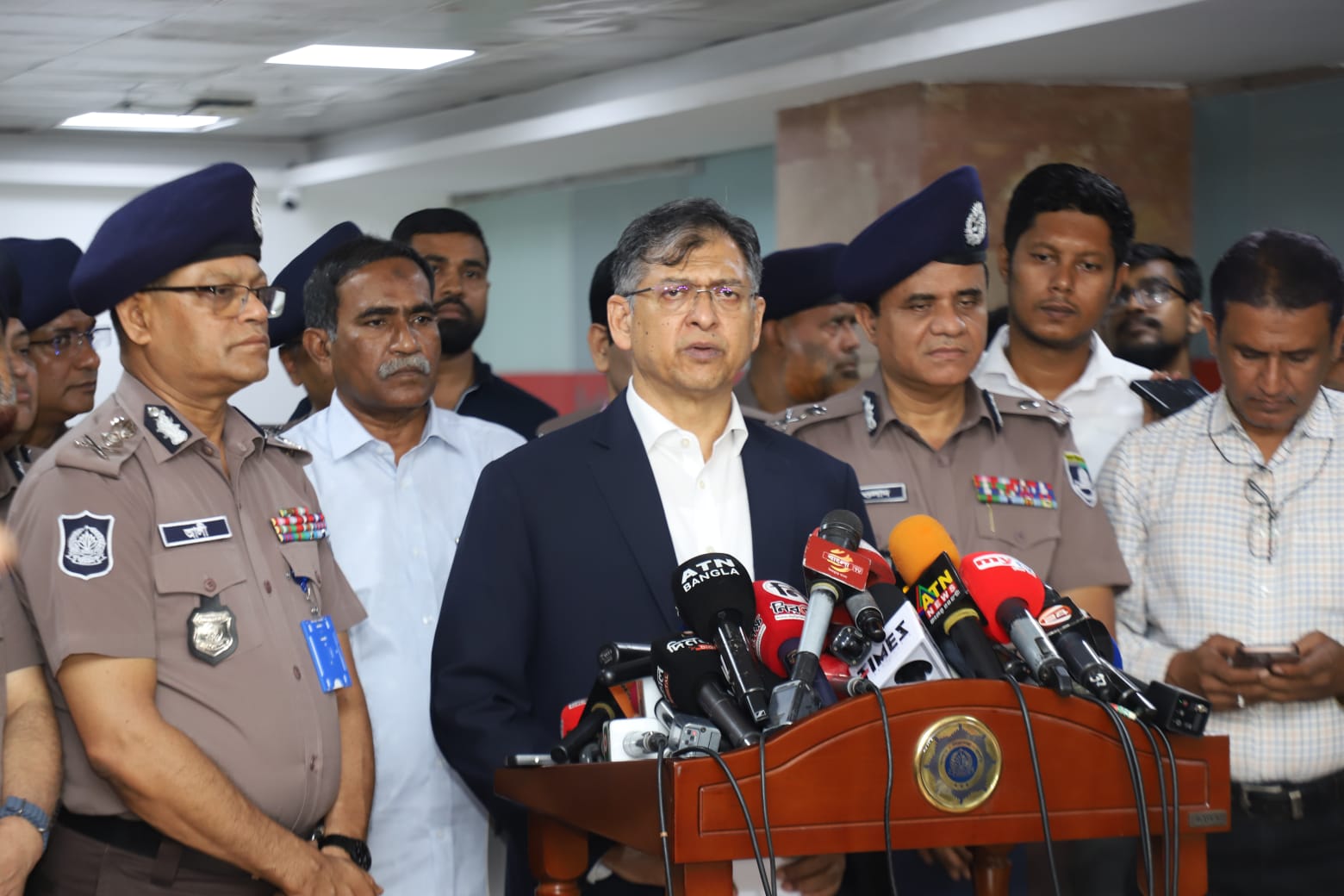 ঈদের নিরাপত্তায় কঠোর সরকার, সন্ত্রাস-মাদকে জিরো টলারেন্স: স্বরাষ্ট্রমন্ত্রী