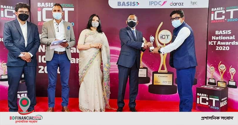 রাজবাড়ীতে ফুটবল টুর্নামেন্টের উদ্বোধন