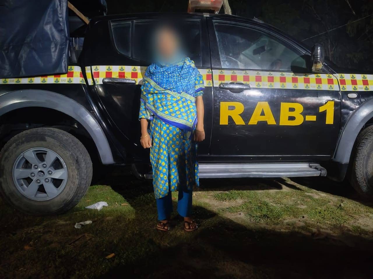 চাঞ্চল্যকর শিউলি হত্যা মামলায় পলাতক আসামী আলভী সহ দুইজন’কে গ্রেফতার করেছে র্যাব-৭