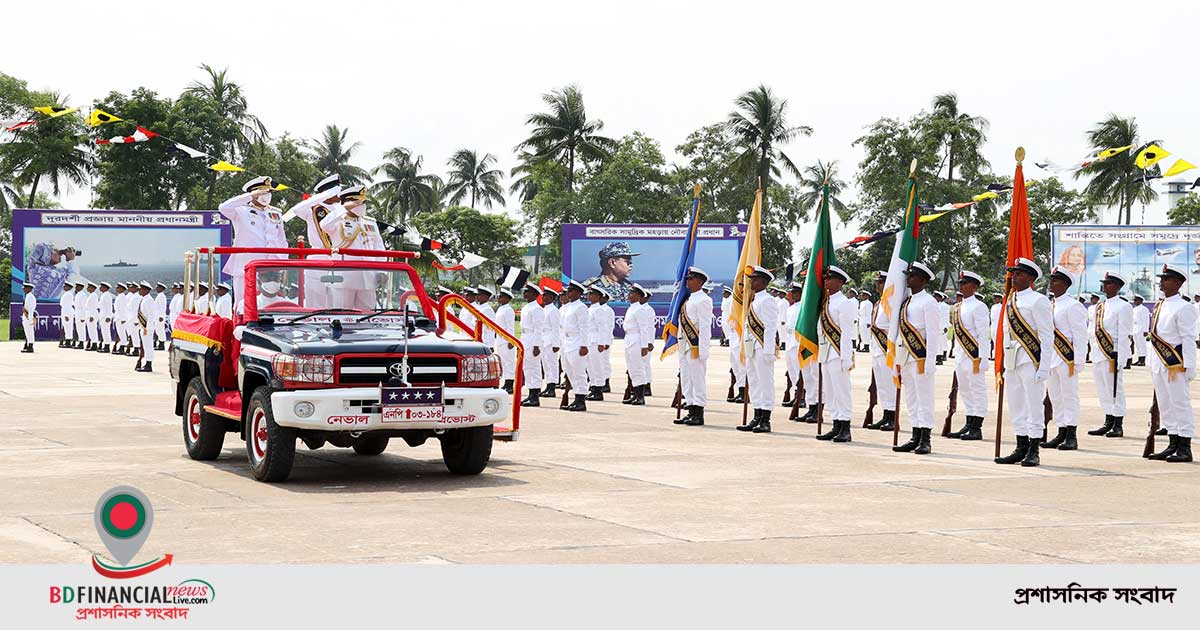 খুলনায় ৪৮৬ জন নবীন নাবিকের শিক্ষা সমাপনী কুচকাওয়াজ অনুষ্ঠিত