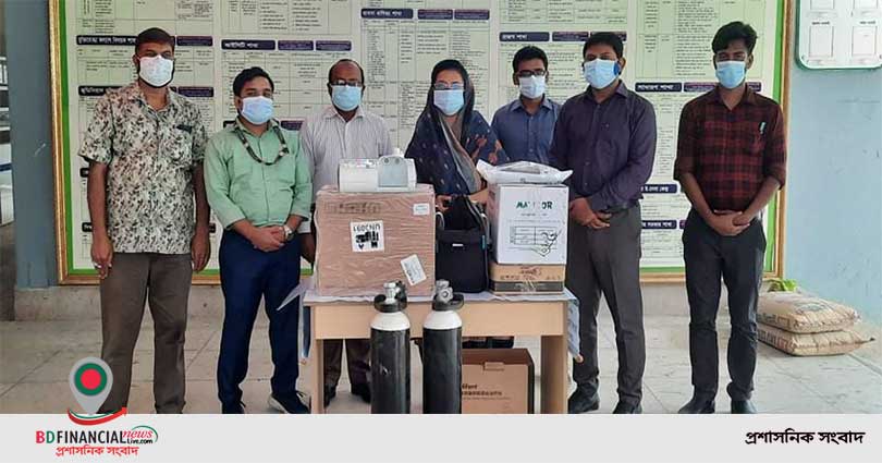 জামালপুরে করোনা রোগীদের অক্সিজেন সিলিন্ডার উপহার গ্রহন করেন জেলা প্রশাসক মুর্শেদা জামান