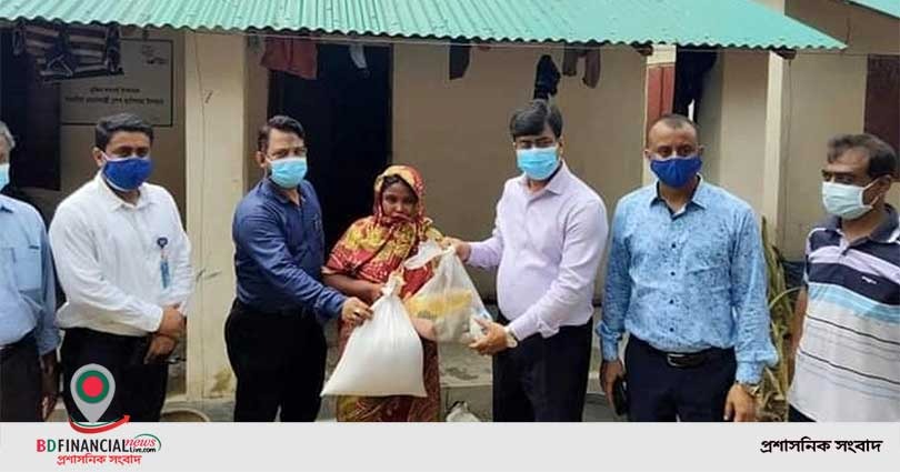 ঝিনাইদহে আশ্রয়ণ প্রকল্প পরিদর্শন করলেন জেলা প্রশাসক
