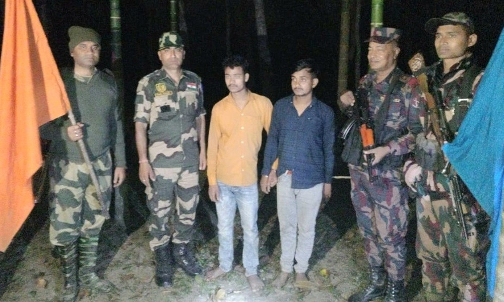 পতাকা বৈঠ‌কের পর ২ ভারতীয় নাগ‌রিক‌কে ফেরত‌ দি‌ল বি‌জি‌বি