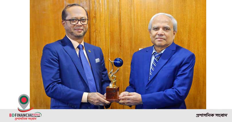 মোস্ট আউটস্ট্যান্ডিং ইসলামিক ব্যাংক অ্যাওয়ার্ড পেলো ইসলামী ব্যাংক