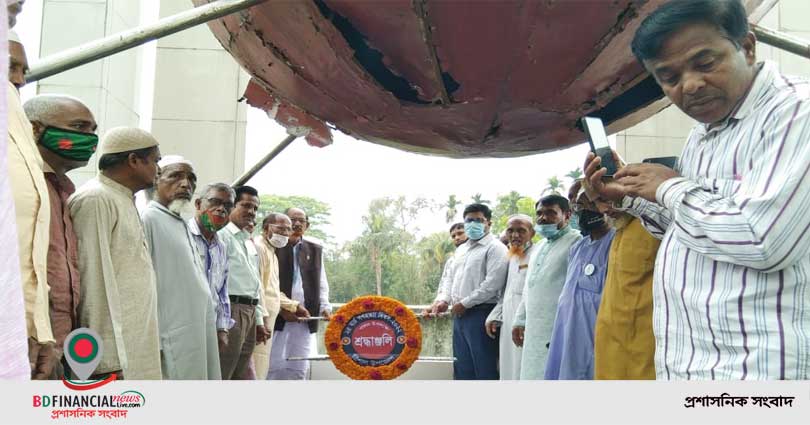 গণহত্যা দিবসে ত্রিশালে পুষ্পস্তবক অর্পণ ও আলোচনা