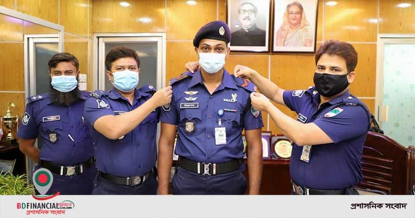 চুয়াডাঙ্গায় নতুন ৩ নায়েককে র‌্যাঙ্কব্যাজ পরালেন এসপি