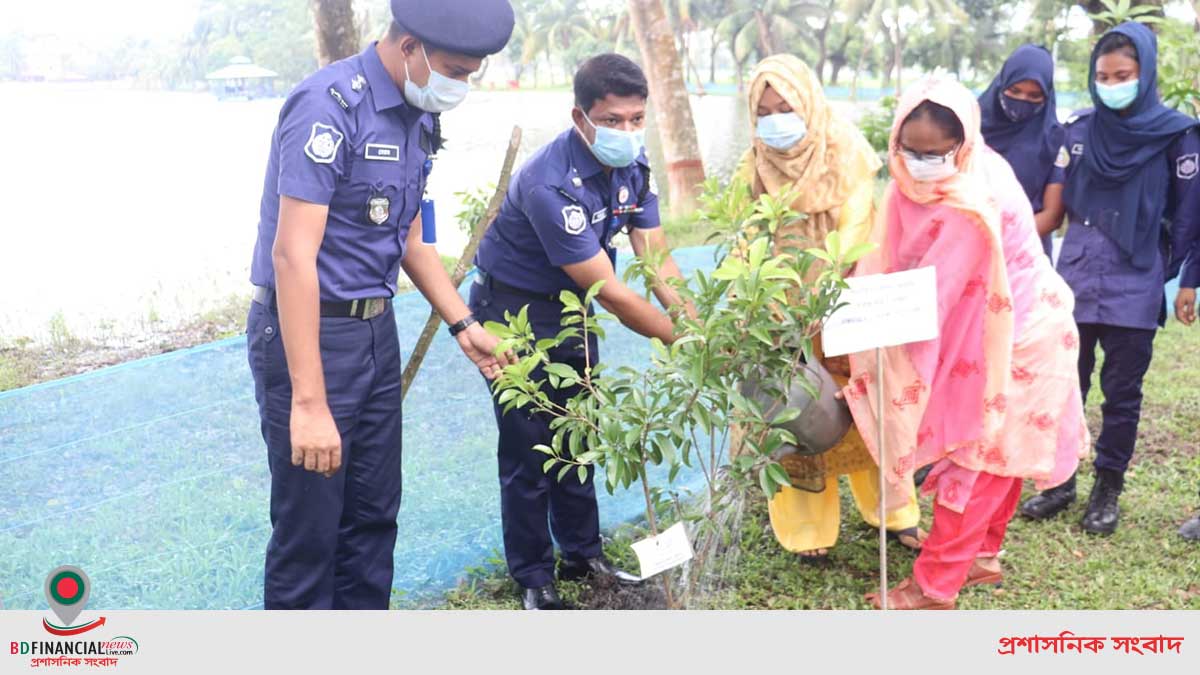 বাংলাদেশ পুলিশ নারী কল্যাণ সমিতি (পুনাক) এর বৃক্ষরোপণ কর্মসূচি