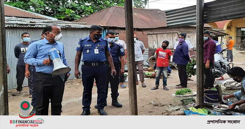 আরোপিত বিধিনিষেধ সঠিকভাবে প্রতিপালনের বিষয়ে ঠাকুরগাঁওয়ে মোবাইল কোর্ট
