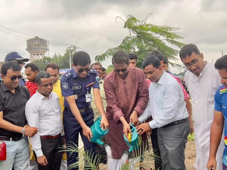 ‘গ্রীণ নাটোর’ কর্মসূচির কার্যক্রম শুরু