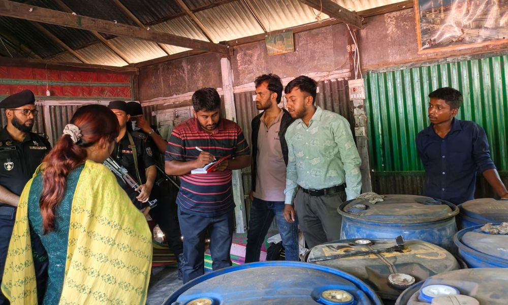 ব্রাহ্মণবাড়িয়ায় ১০ হাজার লিটার জ্বালানি তেল জব্দ, ৩ দোকান মালিককে জরিমানা