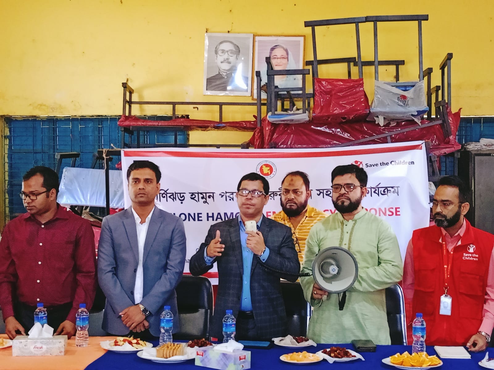 ‘হামুন’এ ক্ষতিগ্রস্ত পরিবারের মাঝে ত্রাণ সহায়তা বিতরণ