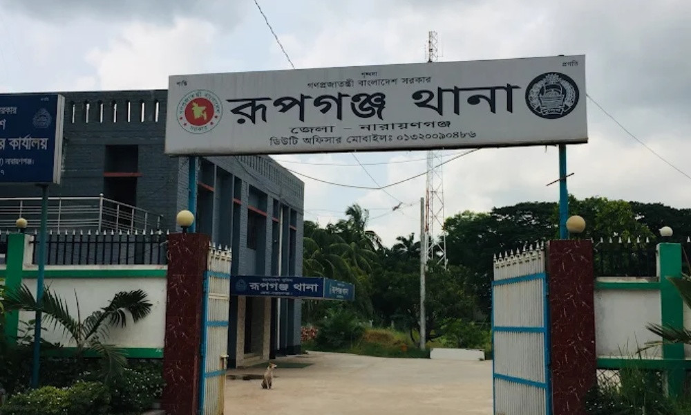 এবার গণপিটুনির শিকার ৪ ডিবি সদস্যকে অপহরণের অভিযোগে গ্রেপ্তার