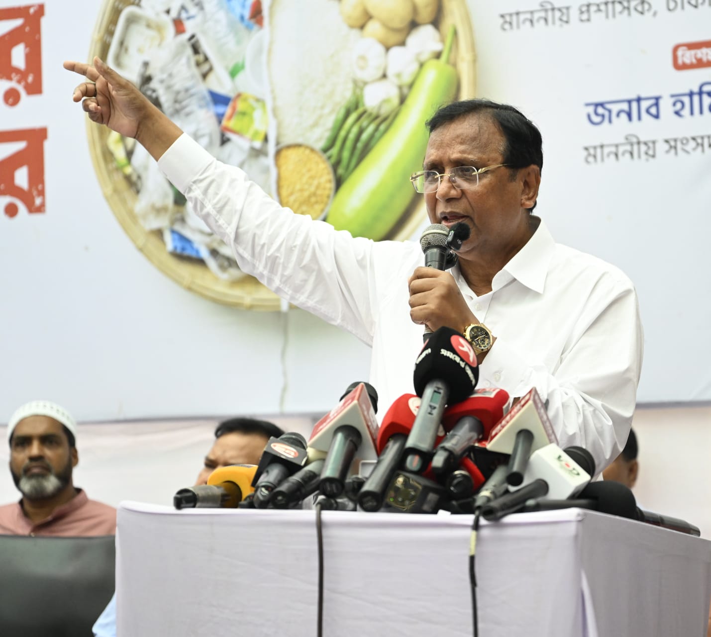 প্লাস্টিক বর্জ্য দিয়ে কেনাকাটা, কামরাঙ্গীরচরে হাজারো নাগরিক