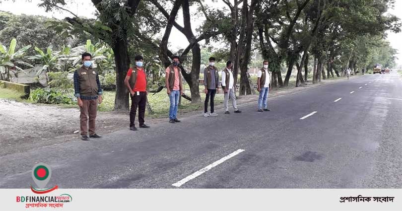 লকডাউন বাস্তবায়নে কাজ করছে পটুয়াখালী জেলা পুলিশ