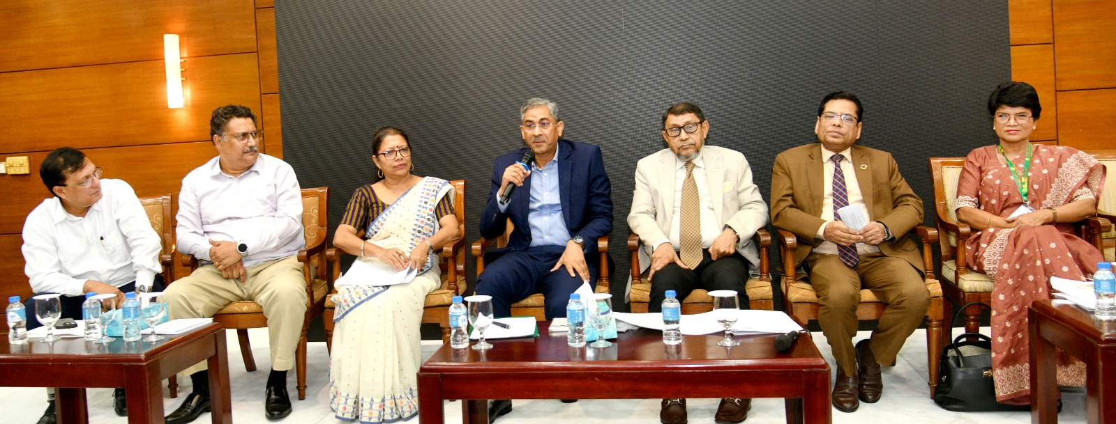 টেকসই ও জলবায়ু সহনশীল পানি ব্যবস্থাপনা গড়তে কাজ করছে সরকার