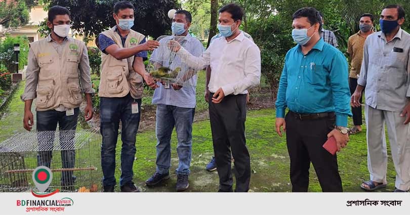 ঠাকুরগাঁওয়ে পাখি উদ্ধার, আটক ১