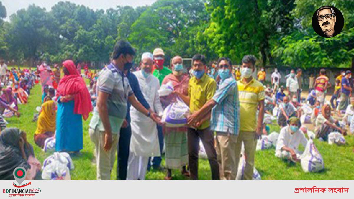 চাঁপাইনবাবগঞ্জে আরও ৮৫০ পরিবার পেল বসুন্ধরা গ্রুপের খাদ্য সহায়তা