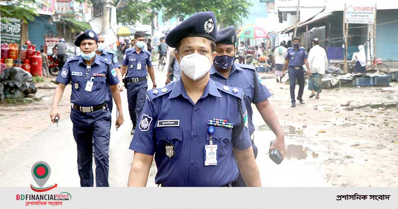 কঠোর বিধিনিষেধ বাস্তবায়নে মাঠে ছিলেন ঝিনাইদহ জেলার পুলিশ সুপার